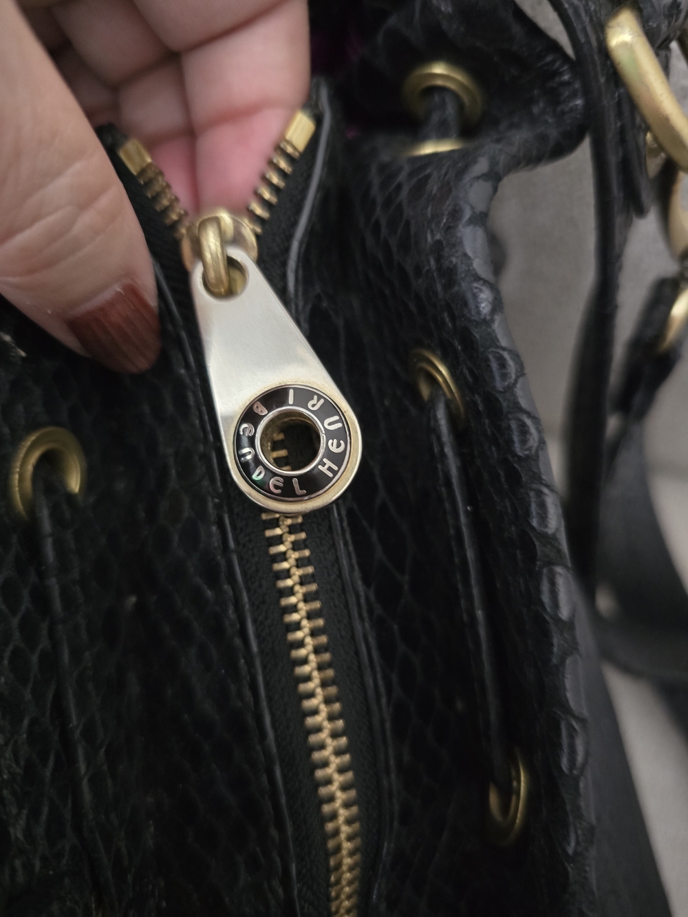 RARE Henri Bendel Python Embossed Leather Drawstring Hobo Bag - EUC - Picture 9 of 15